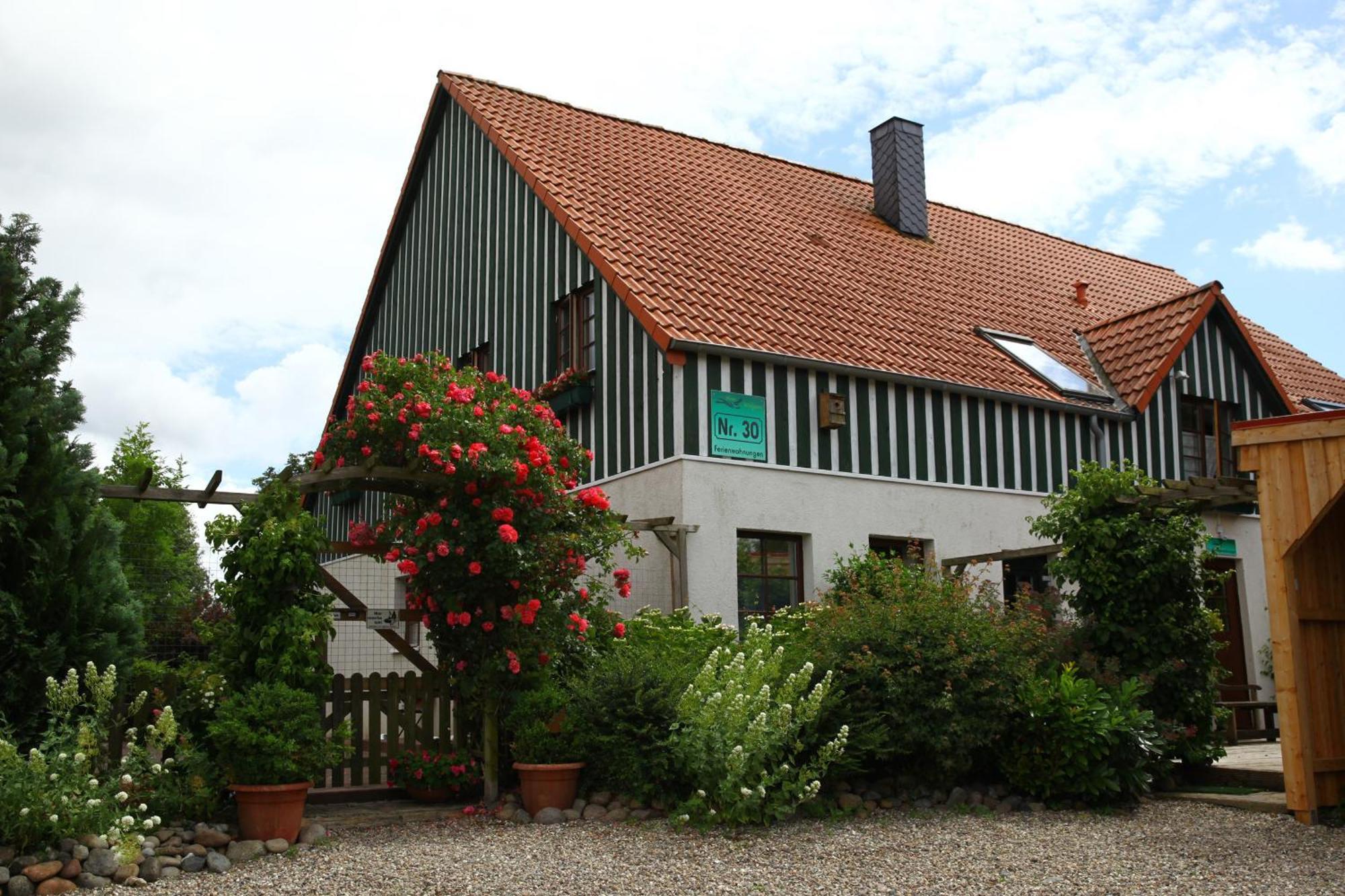 Haus Wildgans - Ferienwohnung Sonnenblume Behrensdorf Exterior foto